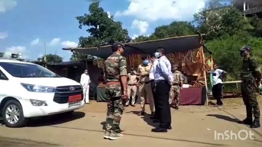 गुना: नवरात्रि पर्व के पहले दिन कलेक्टर एवं पुलिस अधीक्षक ने बजरंगगढ़ भुजा देवी मंदिर पर पहुंचकर व्यवस्थाओं को जांचा परखा