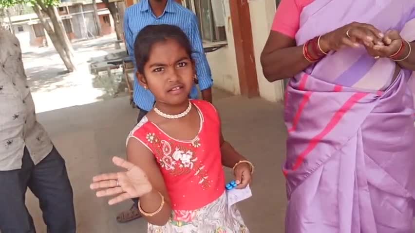గుంతకల్లు: గుత్తిలోని న్యూ సీపీఐ కాలనీలో బాలికపై కుక్క దాడి