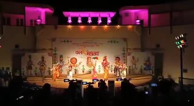 प्रतापगढ़: उदयपुर में कला महोत्सव 2023 में भाग लेकर लोटे 52 सदस्यीय दल का हुआ स्वागत, दल ने पदक जीतकर जिले को गौरवान्वित किया