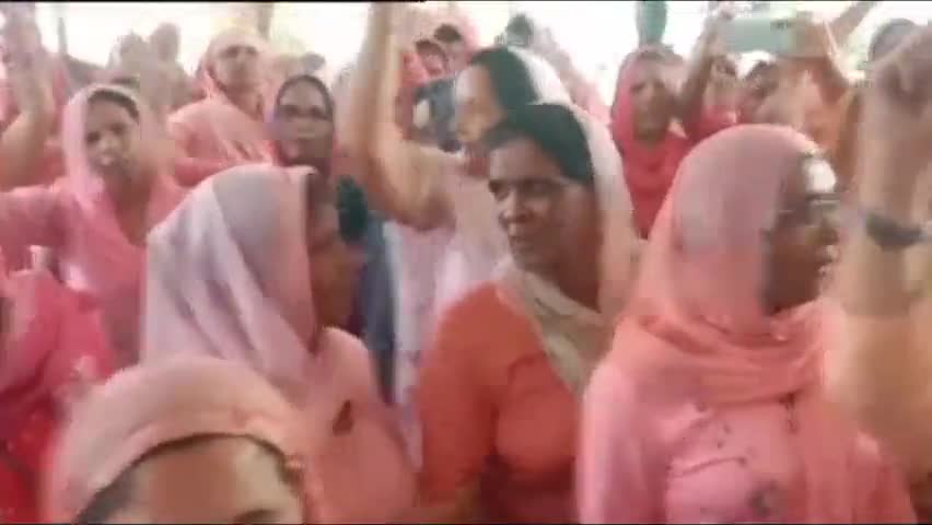 जींद: लघु सचिवालय के बाहर अपनी मांगों को लेकर आशा वर्कर का धरना 59वें दिन भी जारी