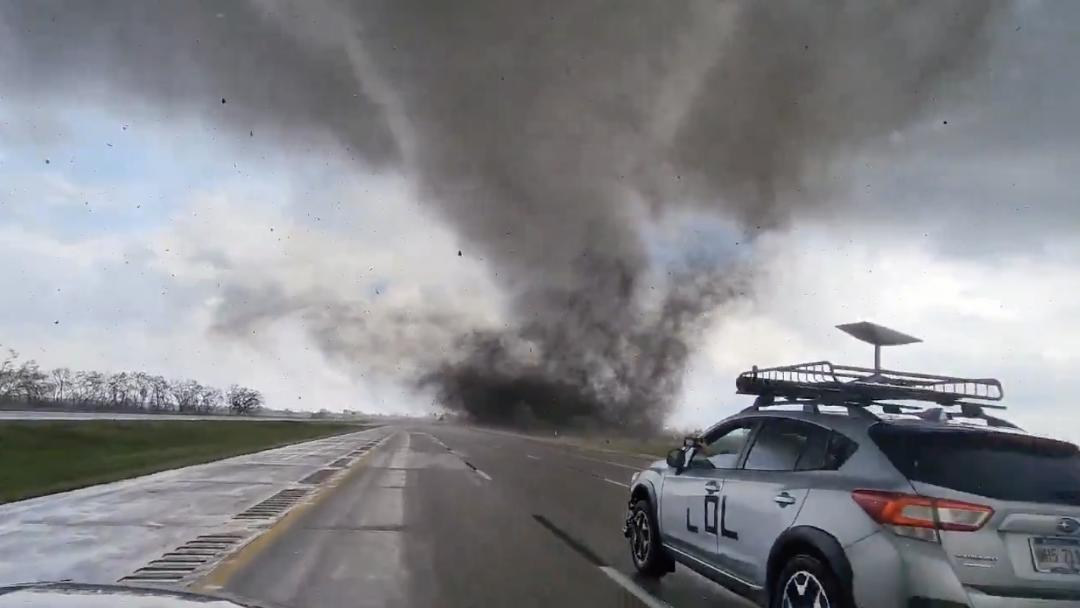 Musk shares video of man live streaming amid tornado via Starlink