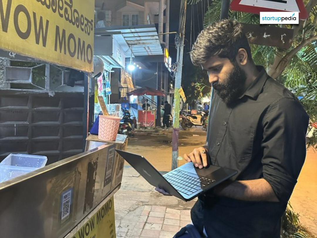 Bengaluru techie works outside momo stall, netizens react