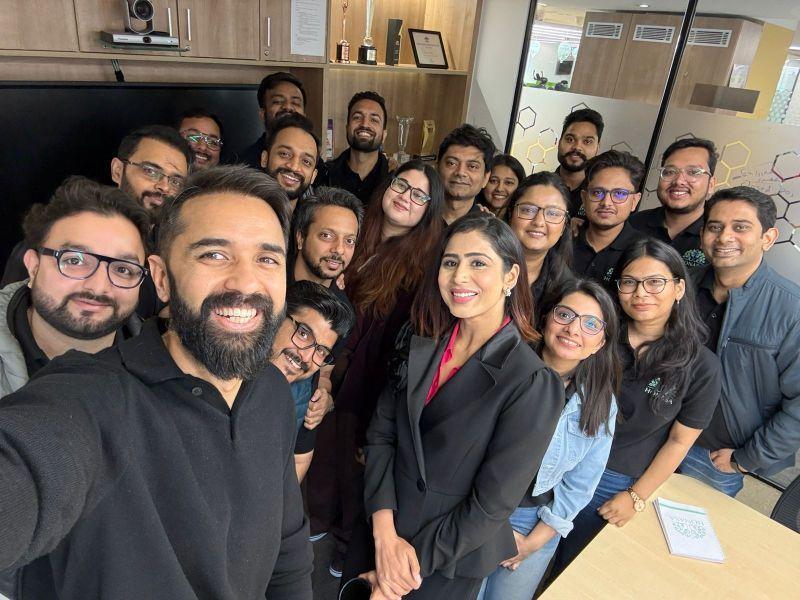 If you want to build solid business, don't give 100% daily: Ghazal