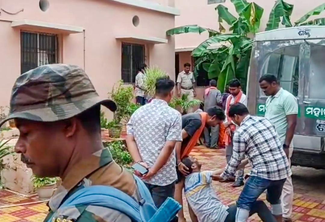 Police officers fled to save themselves: Puri stampede victim's husband