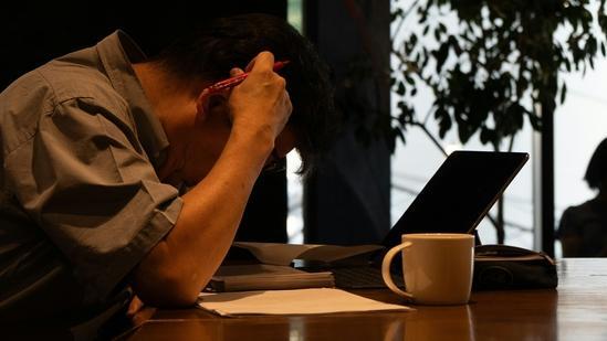 Startup Founder claims he's looking for job & no one is answering, says 'I'm just floating'