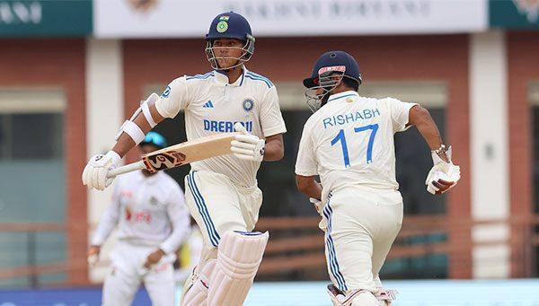 Who are the top-ranked India batters in latest Test rankings?