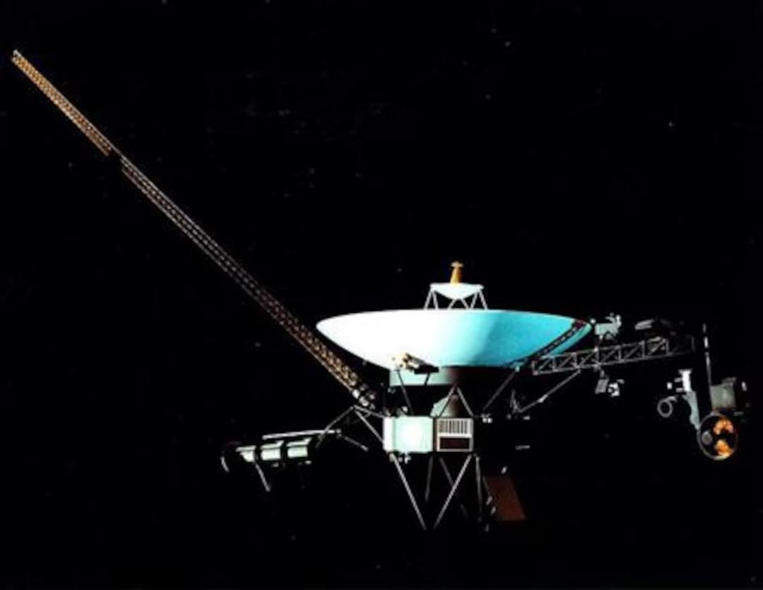 Voyager 1 discovers 50,000°C 'firewall' 2 billion km from Earth