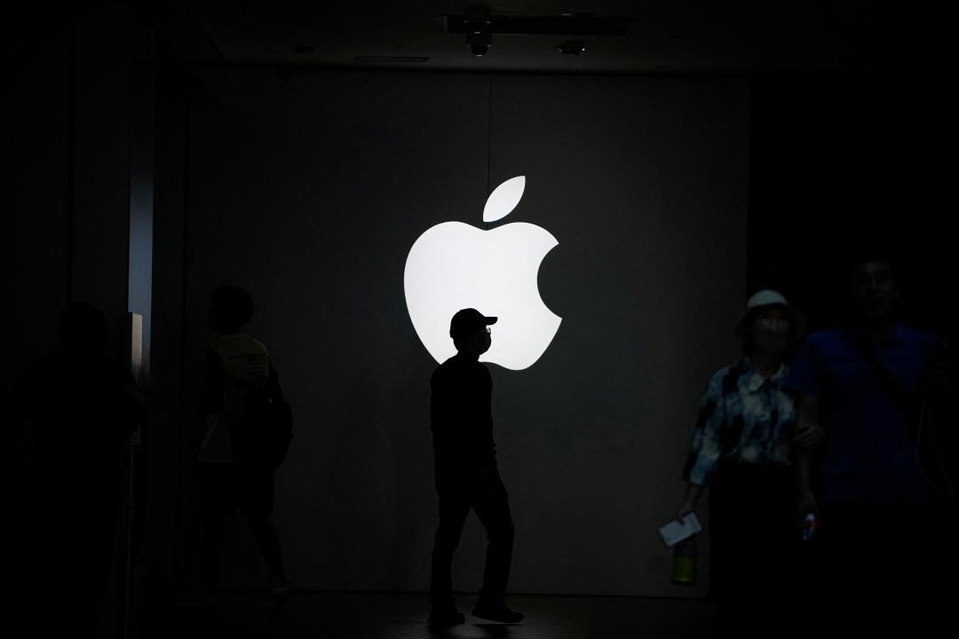 Apple loses ₹5.34 lakh crore in market value minutes after unveiling iPhone Air & 17 series