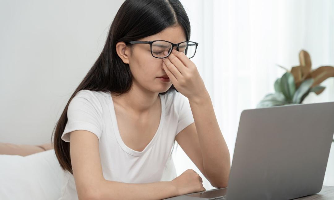 How Gen Z’s screen habits harm eyes and raise diabetes risk