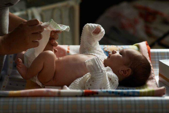 How diaper habits shape baby-skin health