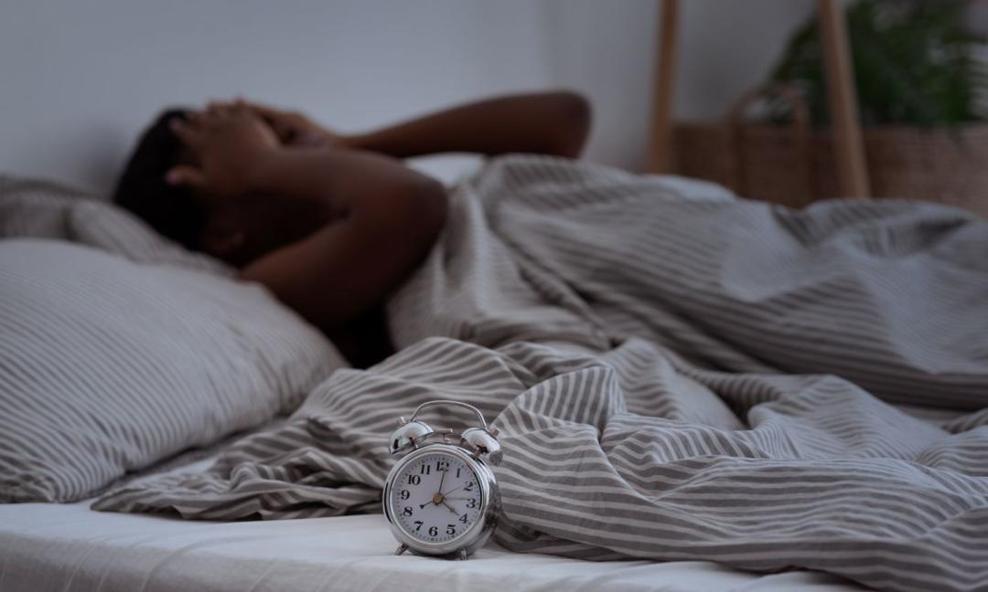 Experts explain why sleepless nights are rising 