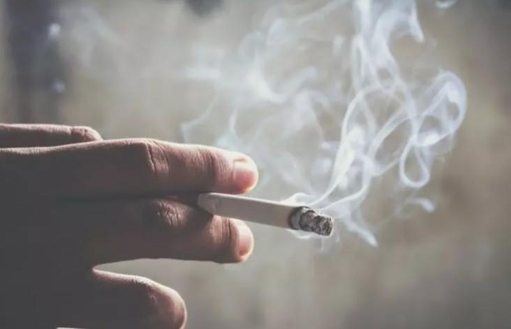 How passive smoking at home harms children's health