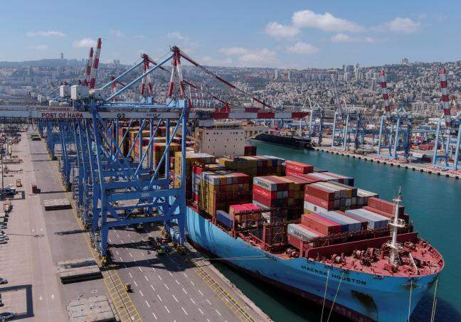 Working to reach 80% landlord model at major ports by 2030: Govt
