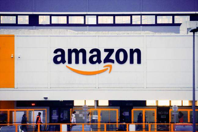 Amazon employees criticise move to end work from home