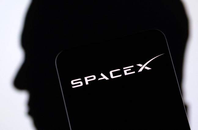 Musk's SpaceX faces $633,000 fine in US over launch violations