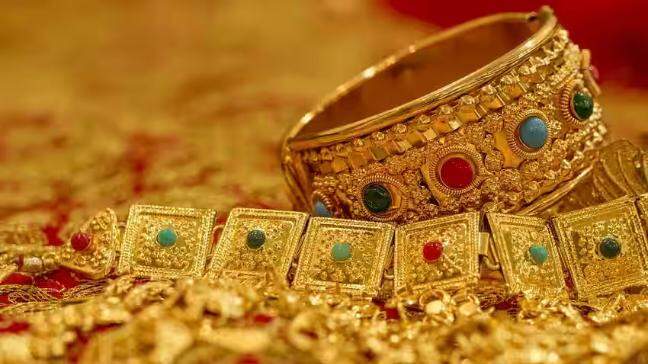Trendy Indian jewellery brands for every style & budget