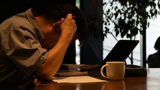 Startup Founder claims he's looking for job & no one is answering, says 'I'm just floating'