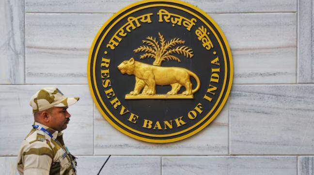 RBI cuts banking system liquidity by ₹1 lakh cr via VRRR auction