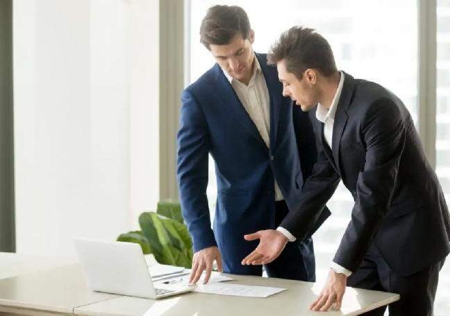 What role do business consultants play in driving growth?