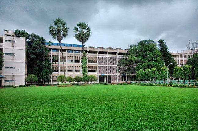 What is IIT Bombay’s 'Ten-Minute Million' for startups?