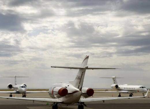 IIT-Bombay alumnus urinated mid-flight; CEO's post goes viral