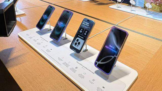 Indian smartphone market grows 3% during festive season: Report