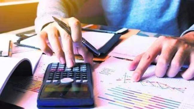 What is the 30-30-30-10 rule for income planning?