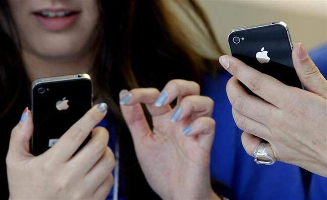 Startup founder claims Customs took ₹8,000 bribe for ₹20,000 iPhone, shooed him for questioning