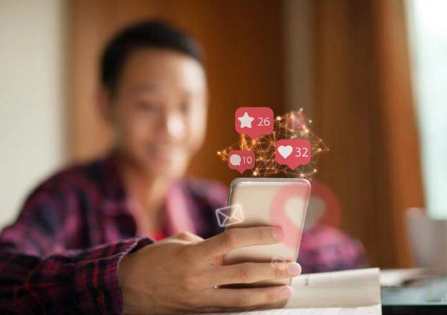 How can agentic AI enhance social media marketing?