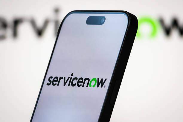 ServiceNow's $1 bn deal buzz grows while retail eyes stock split