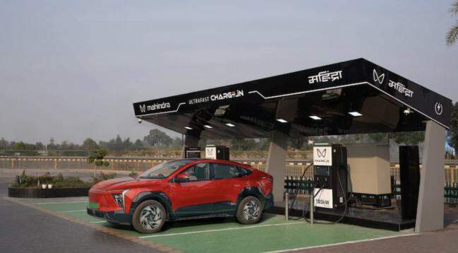 Mahindra will launch 1000 ultra-fast charging points by 2027