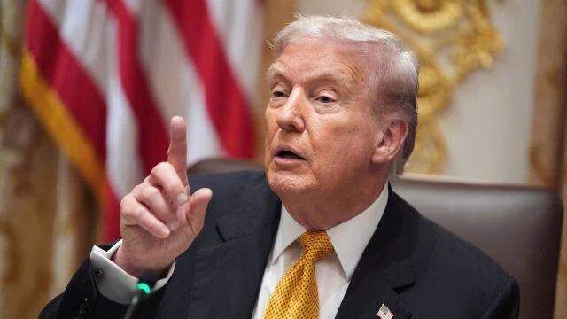 Trump urges lawmakers to send healthcare funds to people, not insurers