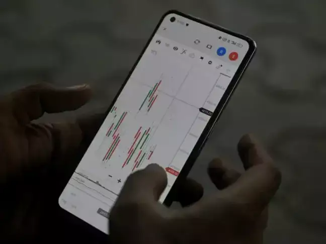 Mahindra Finance near inflection point as ₹245 support holds