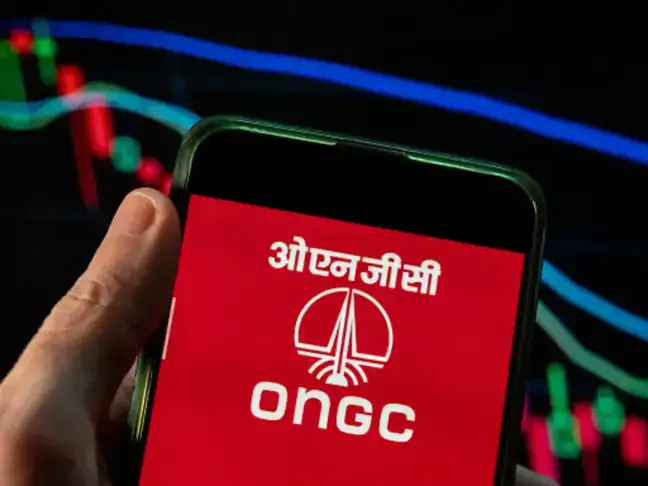 ONGC near ₹240 support; Analyst sees long-term entry point