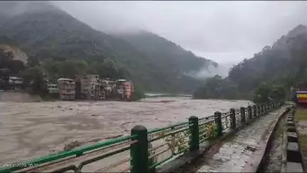 #FlashFlood flood alert in #Sikkim after cloudburst.